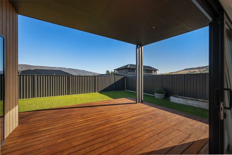 Photo of property in 7 Travertine Street, Cromwell, 9310