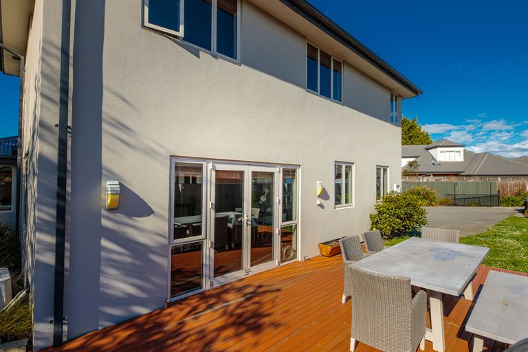 Photo of property in 692a Avonside Drive, Avonside, Christchurch, 8061