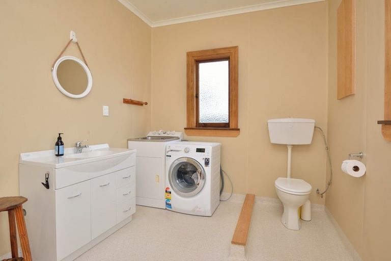 Photo of property in 1 Hetata Street, Whatatutu, Te Karaka, 4094