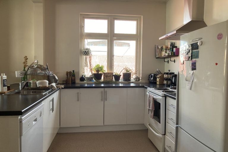 Photo of property in 6c Moncrieff Street, Mount Victoria, Wellington, 6011