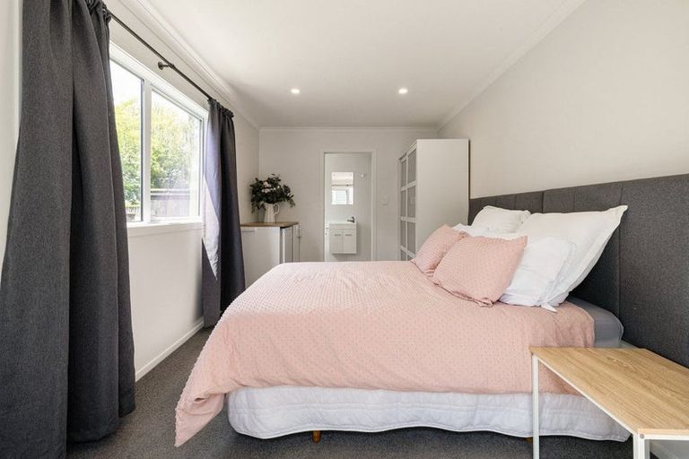 Photo of property in 30 Queen Street, Cambridge, 3434