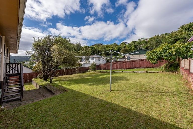 Photo of property in 27 Invercargill Drive, Kelson, Lower Hutt, 5010
