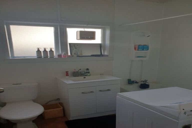 Photo of property in 1/57 Hawker Street, Mount Victoria, Wellington, 6011