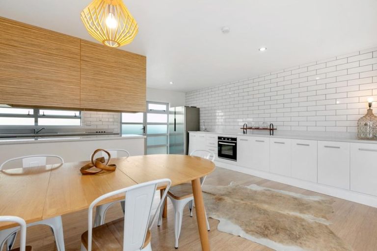 Photo of property in 1220a Papamoa Beach Road, Papamoa Beach, Papamoa, 3118