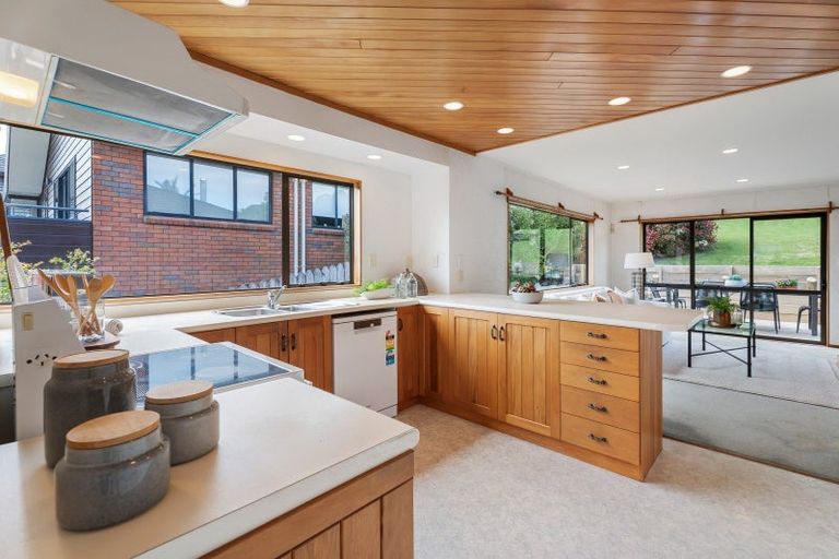 Photo of property in 24 Bayside Drive, Browns Bay, Auckland, 0630