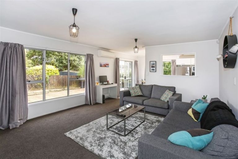 Photo of property in 12c Youngs Road, Papakura, 2110