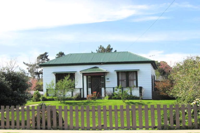 Photo of property in 12 Gonville Avenue, Gonville, Whanganui, 4501