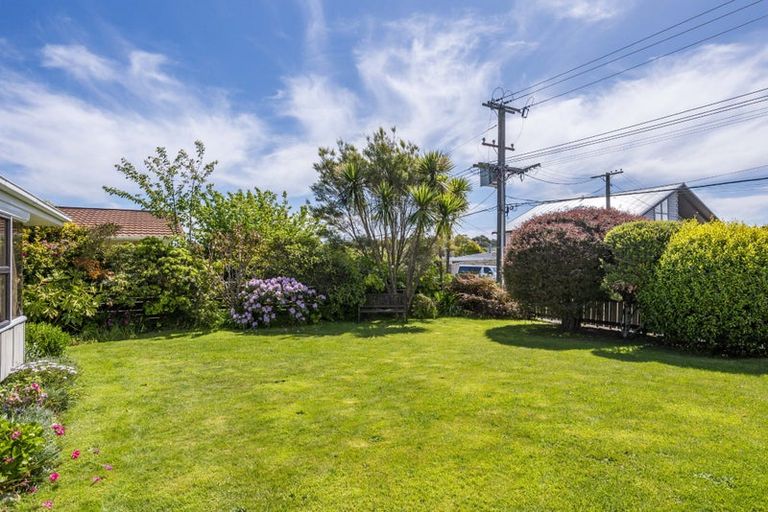 Photo of property in 20 Rimu Street, Waikanae, 5036