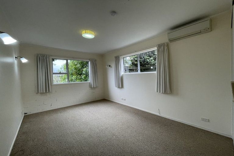 Photo of property in 24 Taitua Drive, Te Atatu South, Auckland, 0610