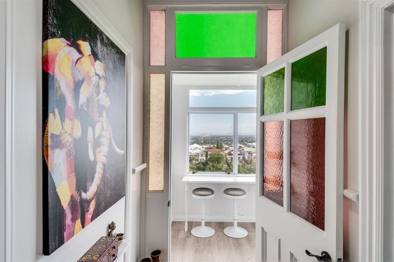 Photo of property in 30 Colenso Avenue, Hospital Hill, Napier, 4110