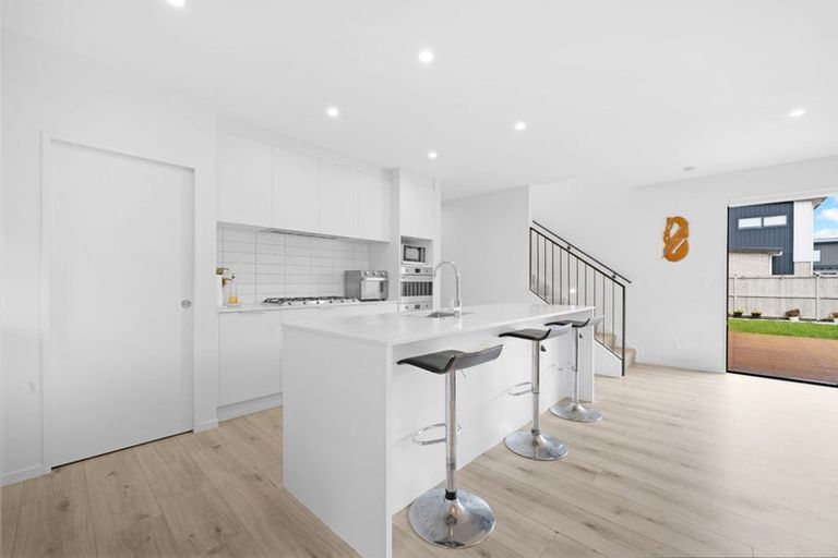 Photo of property in 1 Te Mura Crescent, Takanini, 2112