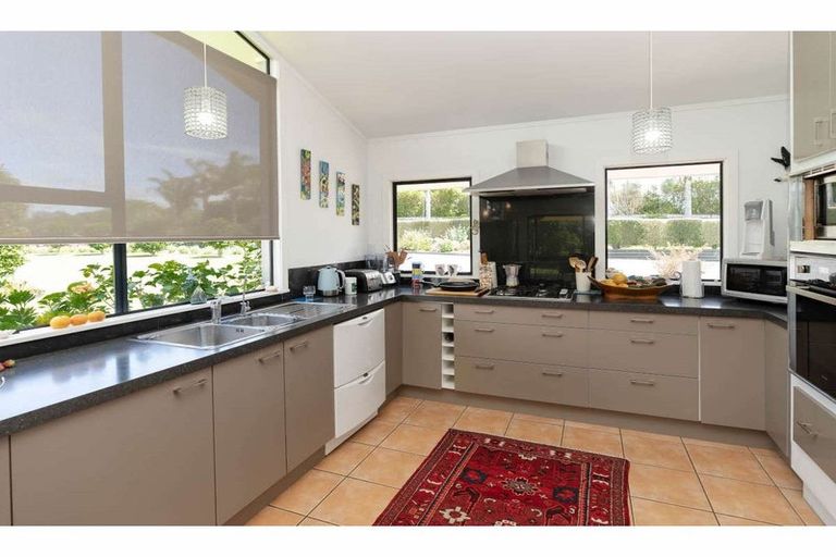 Photo of property in 38 Riddell Road, Kerikeri, 0230