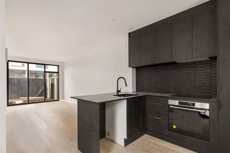 Photo of property in 2/57 Carlton Mill Road, Merivale, Christchurch, 8014