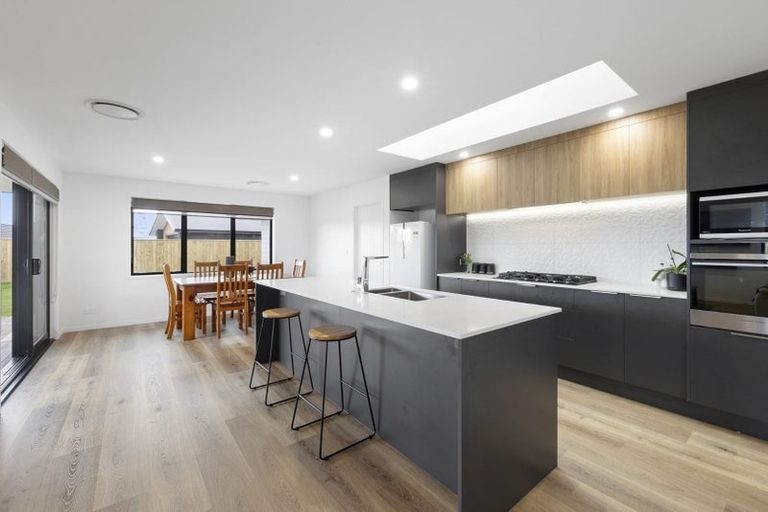 Photo of property in 8 Kararaina Close, Whalers Gate, New Plymouth, 4310