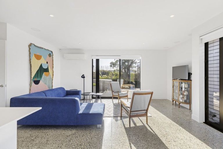 Photo of property in 111 Polson Hill Drive, Aokautere, Palmerston North, 4471