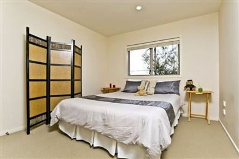 Photo of property in 125a Glendhu Road, Bayview, Auckland, 0629