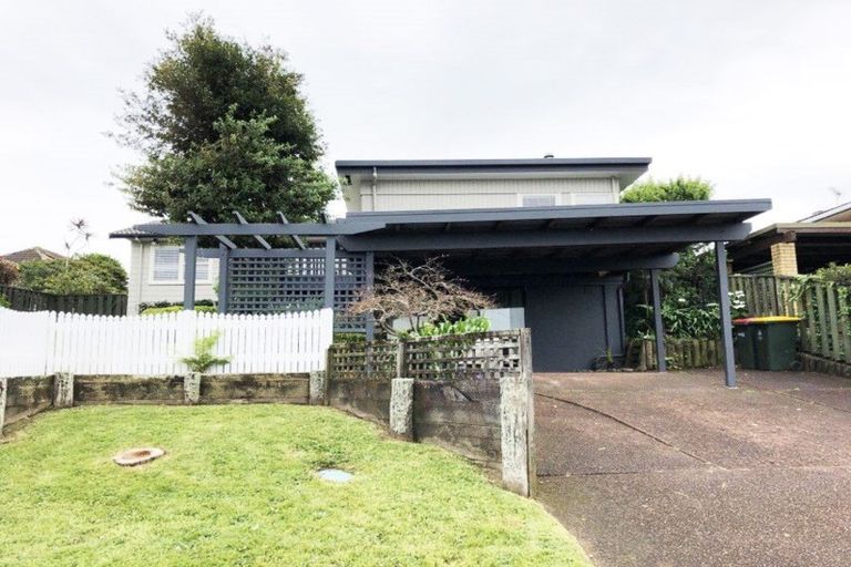Photo of property in 17 Maugham Drive, Bucklands Beach, Auckland, 2014