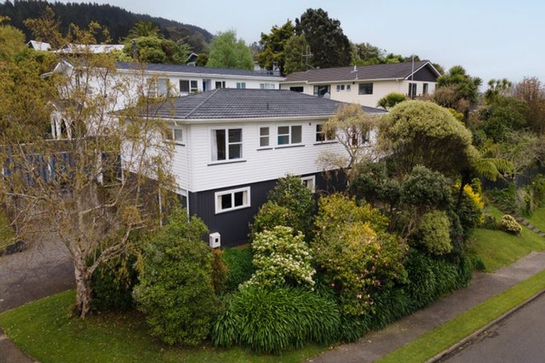 Photo of property in 115 Oriel Avenue, Tawa, Wellington, 5028