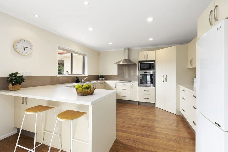 Photo of property in 177 Woodman Drive, Tawa, Wellington, 5028