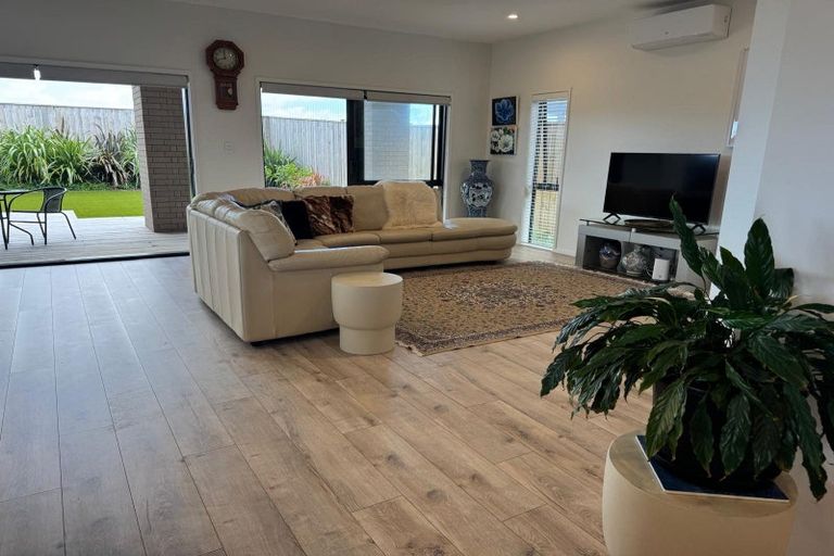 Photo of property in 115 Mutetai Road, Clarks Beach, 2122