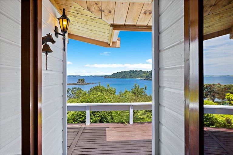 Photo of property in 56 Grand View Road, Leigh, 0985