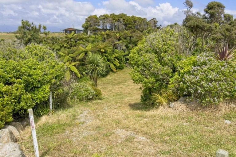Photo of property in 20 Clifftop Lane, Cape Foulwind, 7892