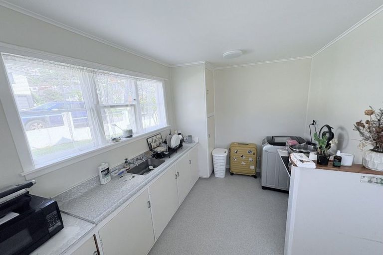 Photo of property in 84 Tiber Street, Island Bay, Wellington, 6023