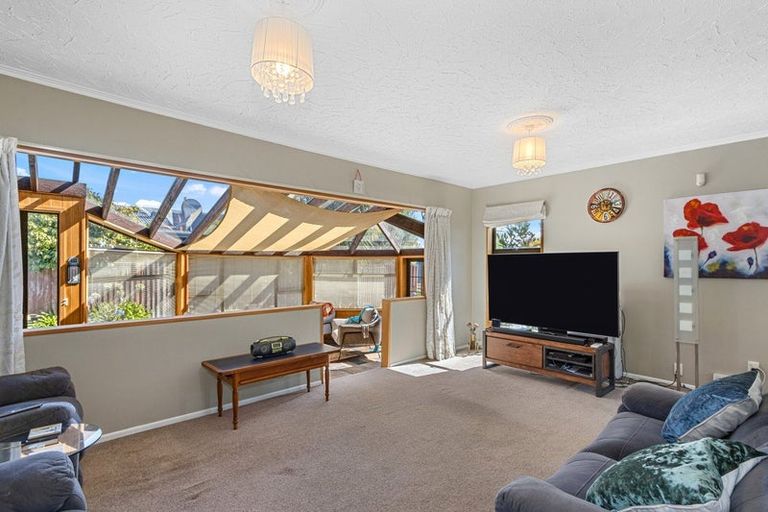 Photo of property in 5 Cowes Street, Avondale, Christchurch, 8061