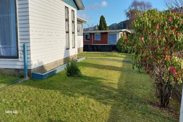 Photo of property in 278 Wellington Road, Wainuiomata, Lower Hutt, 5014