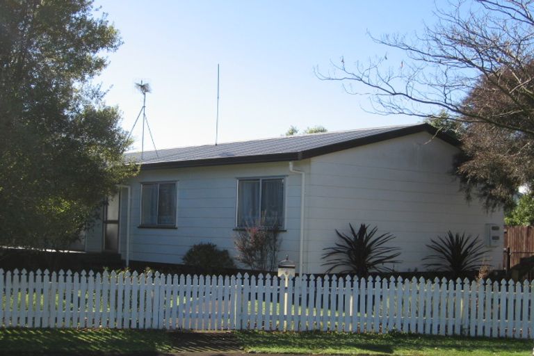 Photo of property in 6 Bruton Place, Nawton, Hamilton, 3200