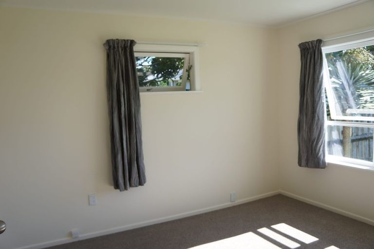 Photo of property in 24 Waipani Road, Te Atatu Peninsula, Auckland, 0610