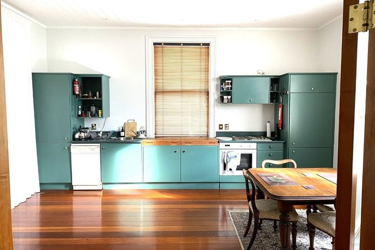 Photo of property in 4/12 Murphy Street, Thorndon, Wellington, 6011