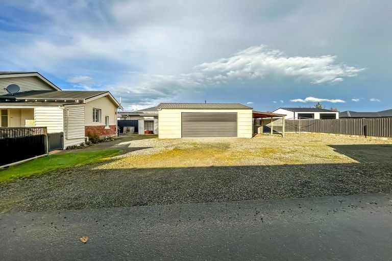 Photo of property in 24 Park Street, Winton, 9720