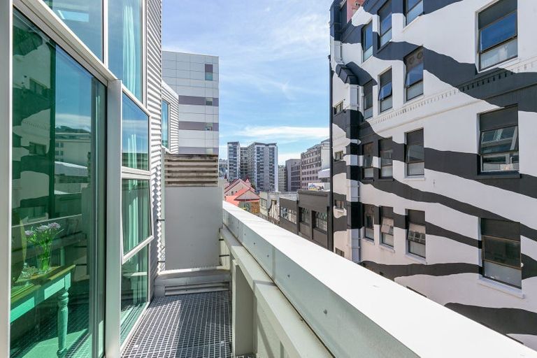 Photo of property in Hb Apartments, 2/3 Holland Street, Te Aro, Wellington, 6011