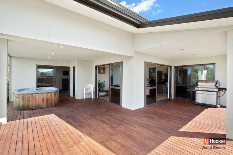 Photo of property in 104 Koutunui Road, Athenree, Katikati, 3177