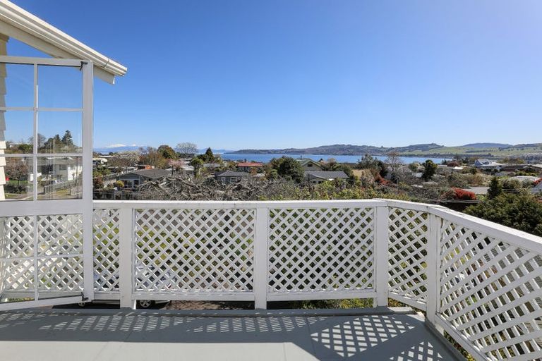 Photo of property in 20 Sunset Street, Hilltop, Taupo, 3330