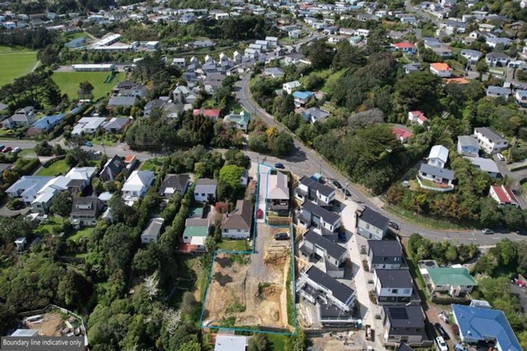 Photo of property in 1 Robert Street, Newlands, Wellington, 6037