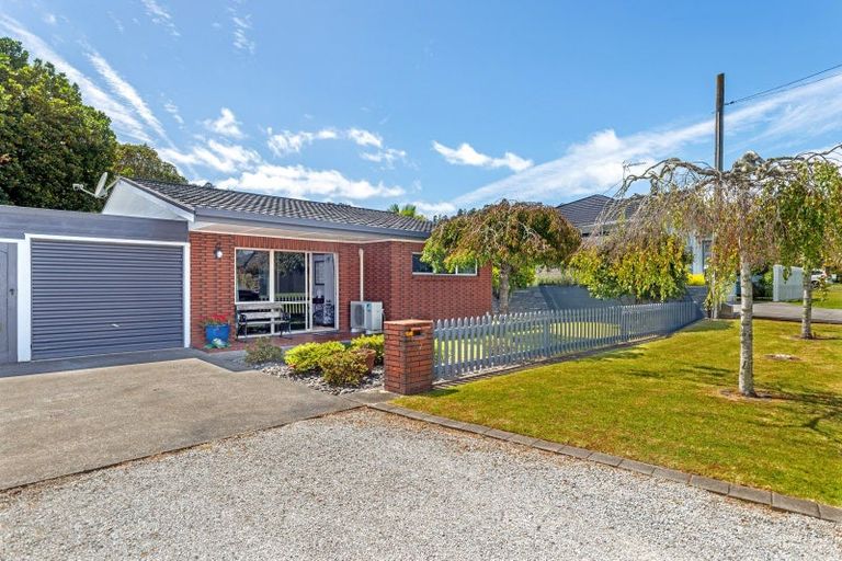 Photo of property in 2 Kingsley Street, Whataupoko, Gisborne, 4010