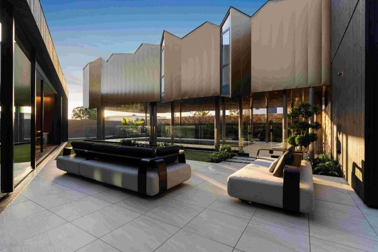 Photo of property in 32 Tuhaere Street, Orakei, Auckland, 1071