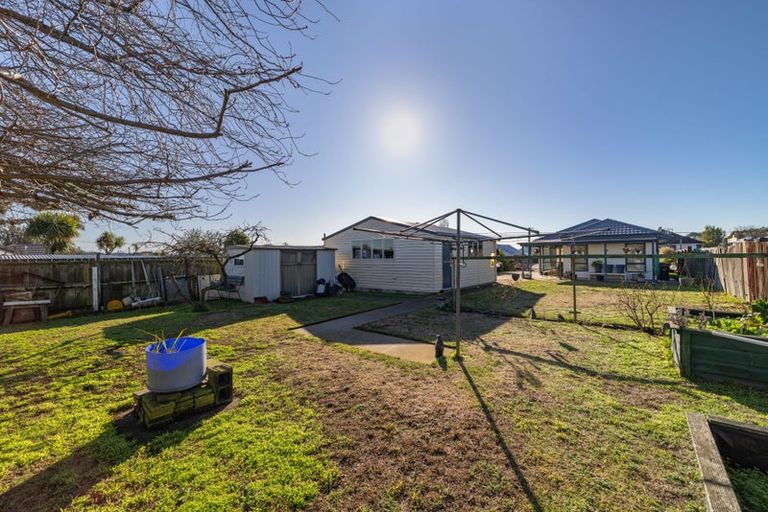 Photo of property in 50 Shortland Street, Wainoni, Christchurch, 8061