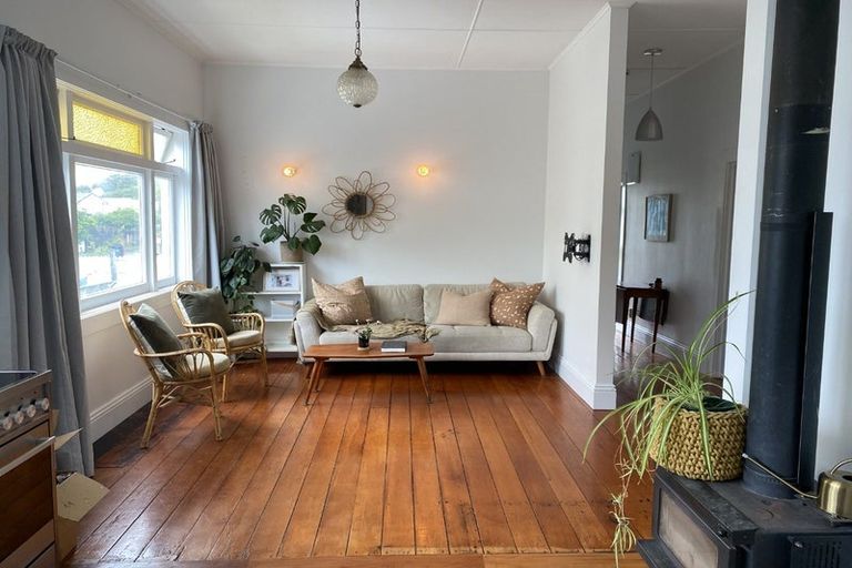 Photo of property in 9 Kinross White Street, Napier South, Napier, 4110