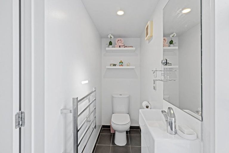 Photo of property in 60a Brockworth Place, Riccarton, Christchurch, 8011