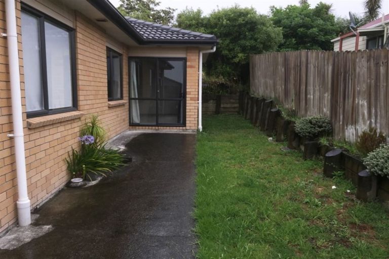 Photo of property in 248 Royal Road, Massey, Auckland, 0614