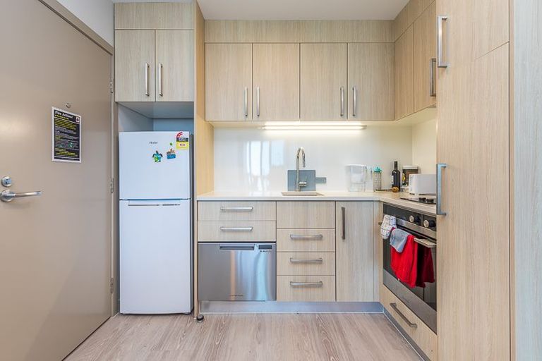 Photo of property in 8a Albany Highway, Greenhithe, Auckland, 0632