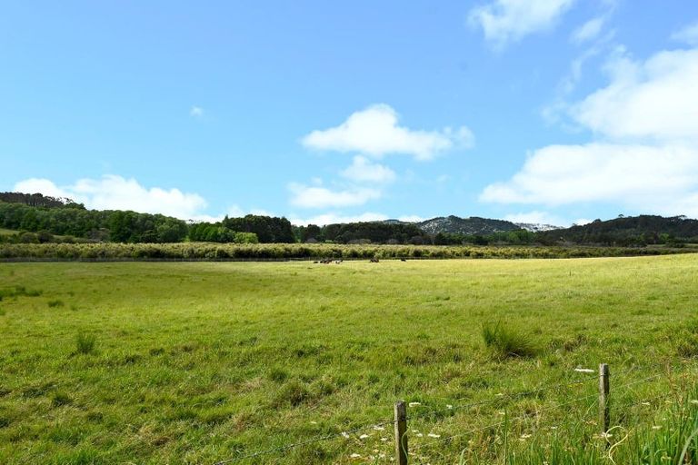 Photo of property in 867 Kahikatea Flat Road, Waitoki, Kaukapakapa, 0871