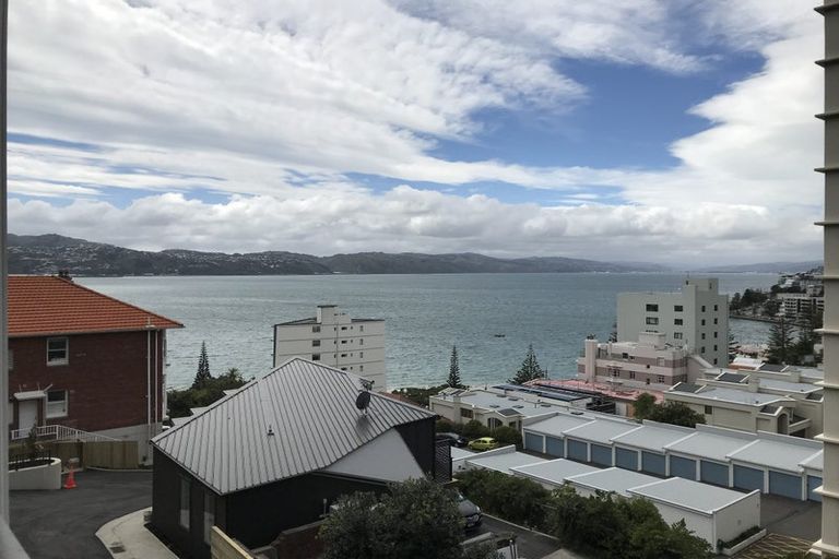 Photo of property in 1/18 Oriental Terrace, Oriental Bay, Wellington, 6011