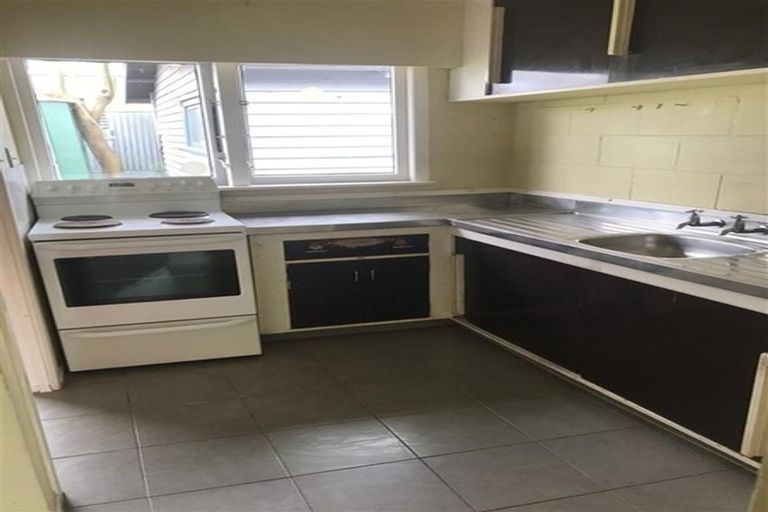 Photo of property in 2/23 Driver Road, Mangere East, Auckland, 2024