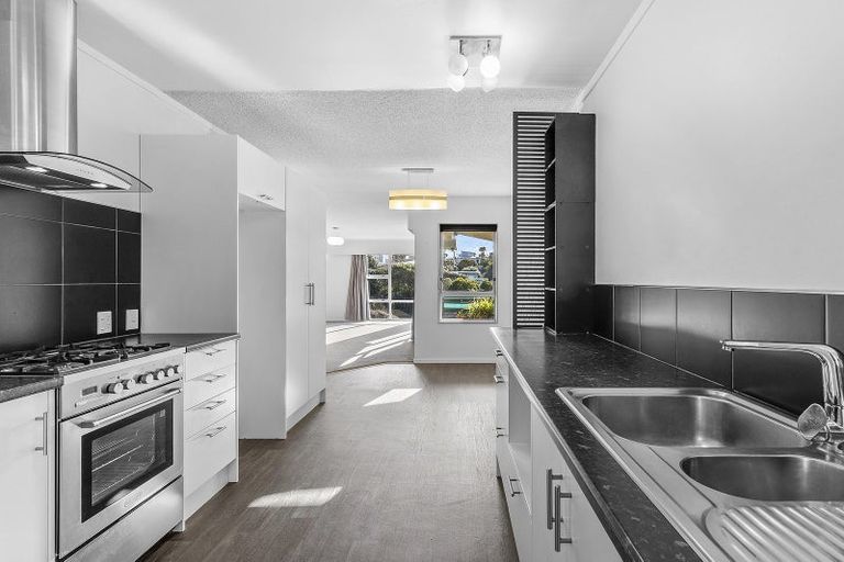 Photo of property in 5a Oak Avenue, Paremata, Porirua, 5024