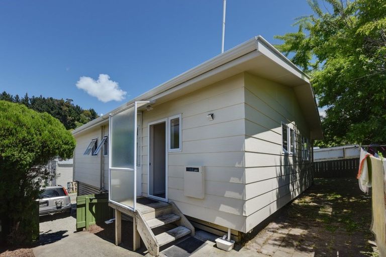 Photo of property in 2/69 Toi Toi Street, Toi Toi, Nelson, 7010