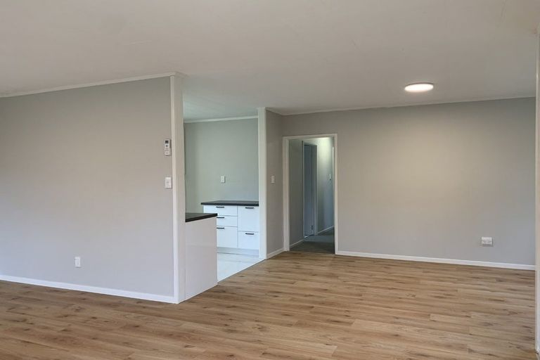 Photo of property in 30 Keegan Drive, Massey, Auckland, 0614
